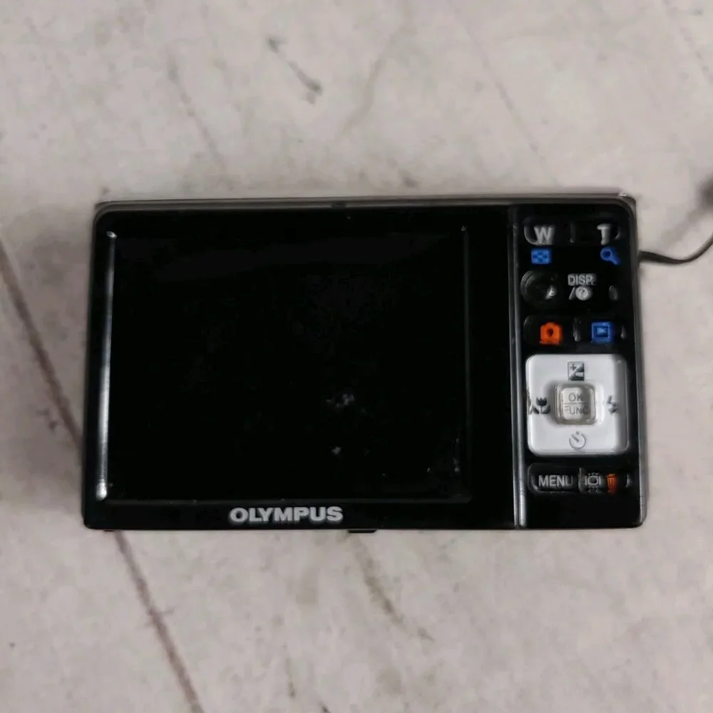 NO BATTERY COVER - Olympus FE-5020 12MP Digital Camera Y2K - TESTED WORKING